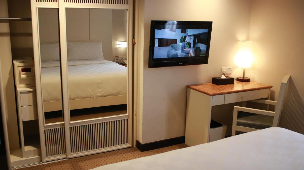 Beverly Hotel Batam Nagoya Exteriör bild